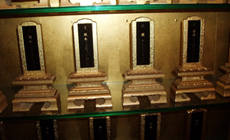 仏舎利宝塔内 繰出位牌永代供養