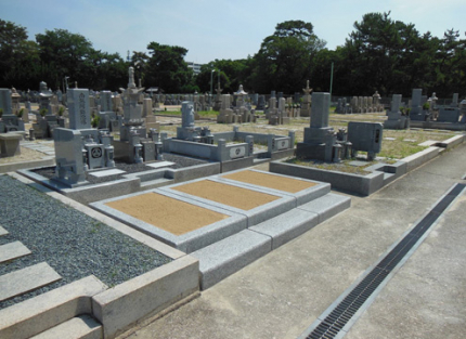 管理の行き届いた美しい霊園です。