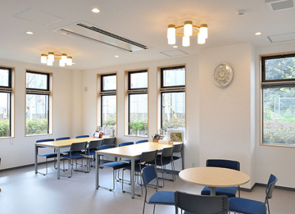 管理棟・休憩所2