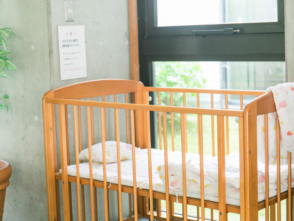 休憩所ではベビーベッドもご利用になれます。