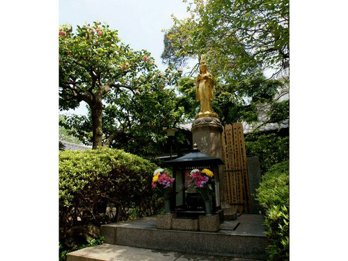 ご予算も総額200万円未満でお求め頂けますので、東京都内近隣の真言宗の方には是非ご見学頂きたい墓地です。
