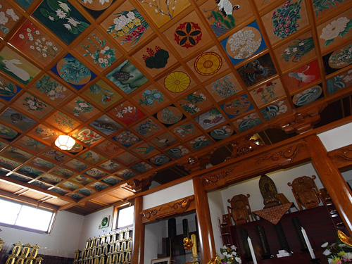 開山堂の天井に描かれた126枚の絵天井。
